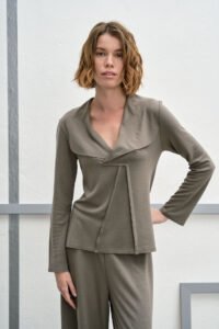 MITCHELL ΜΠΛΟΥΖΑ