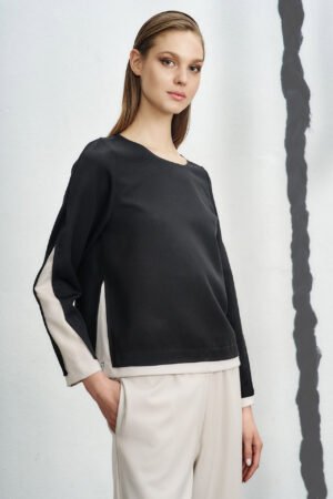 THALEIA ΜΠΛΟΥΖΑ