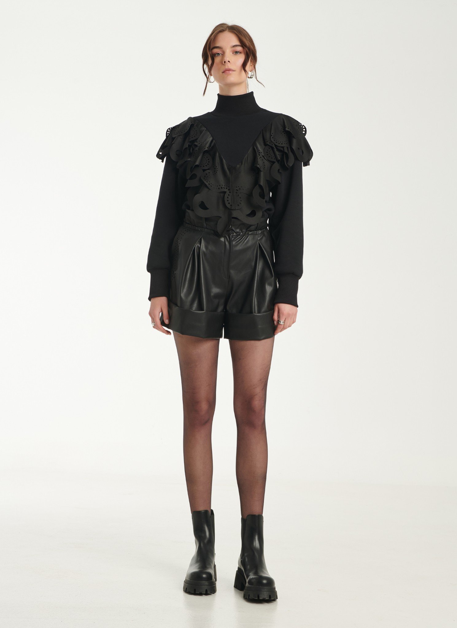 Wide-Leg Shorts In Black