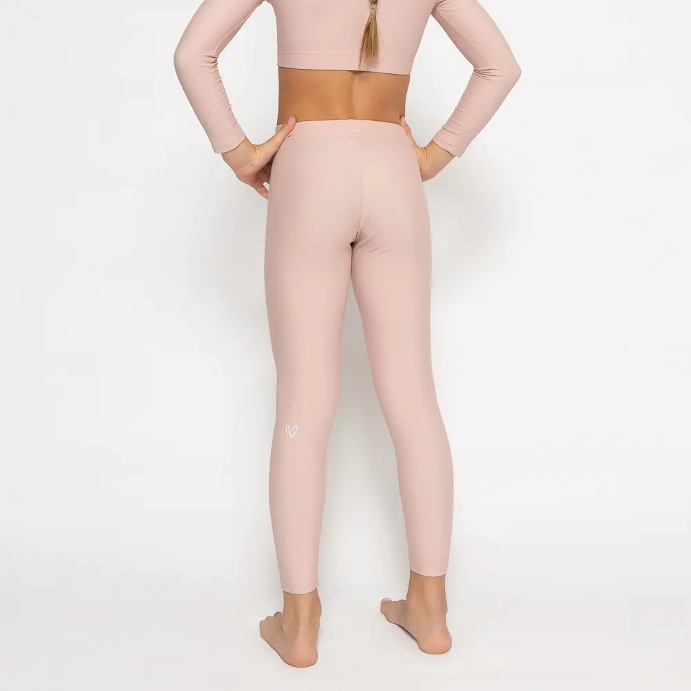 με λάστιχο στη μέση