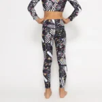 με λάστιχο στη μέση