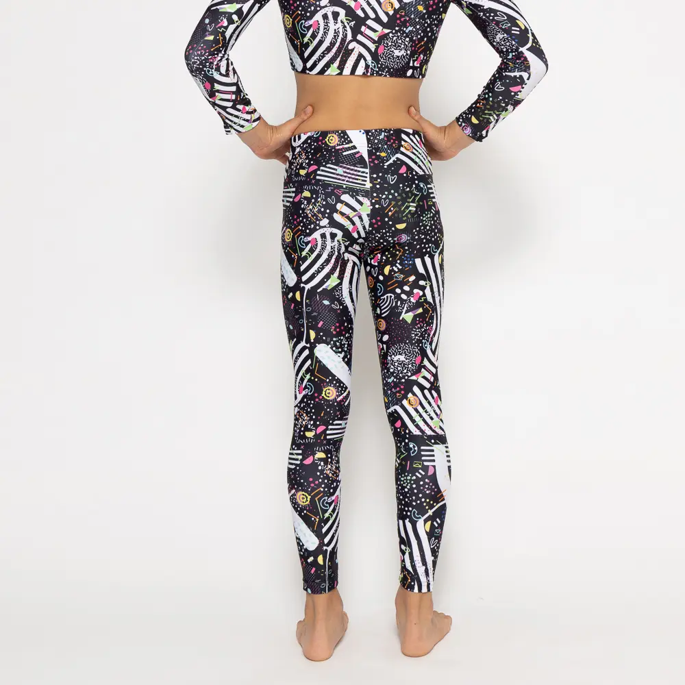 με λάστιχο στη μέση