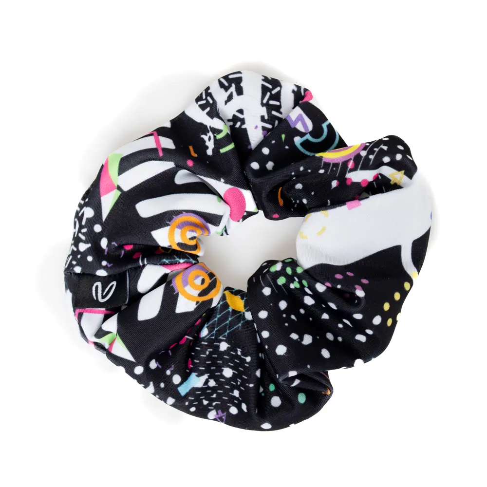 Κοκαλάκι για τα μαλλιά σε print Black Feelstorm. *Ανακυκλώσιμο υλικό