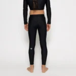 με λάστιχο στη μέση