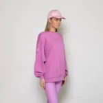 Το 🌸 Bloom Crew Neck Pullover είναι η απάντηση στις στιγμές που χρειάζεσαι απλότητα με προσωπικότητα. Κατασκευασμένο από εξαιρετικά ελαφρύ