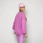 προσφέρει απαλότητα και αναπνοή στο δέρμα