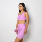 Μια απαλή υπενθύμιση ότι η πιο δυνατή σου στιγμή… μπορεί να είναι και η πιο ήρεμη. Το 🌸 Bloom High-Waist Biker Short είναι αφιερωμένο στη θηλυκή ενέργεια που ανθίζει στον δικό της χρόνο