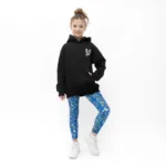 26μ. και φοράει Μέγεθος: 8-9 (130cm)