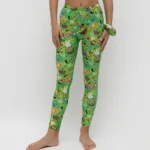 σε print BOROLA. Άνετη εφαρμογή από ανακυκλώσιμο ύφασμα* που απομακρύνει τον ιδρώτα και τέλεια στήριξη κατά την διάρκεια της προπόνησης. Απαλό και άνετο στην κίνηση. Σημείωση: Το μοντέλο της φωτογραφίας είναι Μέγεθος: 12 *Ανακυκλώσιμο υλικό