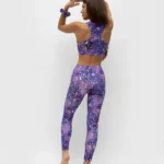 με λάστιχο στη μέση