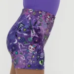 Σορτσάκι γυμναστικής σε print DAS. Άνετη εφαρμογή από ανακυκλώσιμο ύφασμα* που απομακρύνει τον ιδρώτα και τέλεια στήριξη κατά την διάρκεια της προπόνησης. Απαλό και άνετο στην κίνηση. Άκουσε την ιστορία της DAS  ΕΔΩ. Σημείωση: Το μοντέλο της φωτογραφίας είναι Μέγεθος: 6 *Ανακυκλώσιμο υλικό