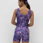 με πίσω ανοικτή πλάτη σχήματος U