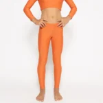 σε χρώμα Dragon. Άνετη εφαρμογή από ανακυκλώσιμο ύφασμα* που απομακρύνει τον ιδρώτα και τέλεια στήριξη κατά την διάρκεια της προπόνησης. Απαλό και άνετο στην κίνηση. Σημείωση: Το μοντέλο της φωτογραφίας είναι 9 χρονών με Μέγεθος: 10 *Ανακυκλώσιμο υλικό