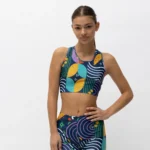 Τοπ με στρογγυλή λαιμόκοψη και αθλητική πλάτη