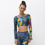 Μακρυμάνικο Τοπ με στρογγυλή λαιμόκοψη και κλειστή πλάτη