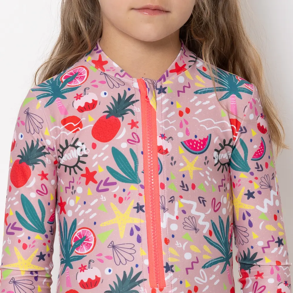 τη χαρά και την ελευθερία. Με ροζ φόντο και ζωηρά καλοκαιρινά στοιχεία