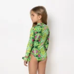 αυτό το ολόσωμο μαγιό με φερμουάρ και μακριά μανίκια προσφέρει στυλ