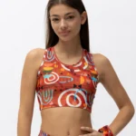 Τοπ με στρογγυλή λαιμόκοψη και αθλητική πλάτη