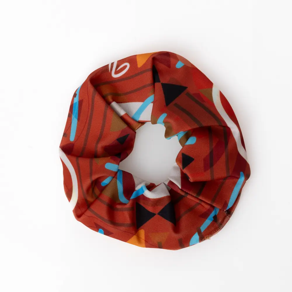 Κοκαλάκι για τα μαλλιά σε print Glow. *Ανακυκλώσιμο υλικό