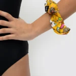 Κοκαλάκι για τα μαλλιά σε print JOY. *Ανακυκλώσιμο υλικό