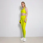 είναι ιδανικό για όταν θέλεις να κινείσαι με αυτοπεποίθηση και στόχο. Λεπτομέρειες: Ψηλόμεση γραμμή για αίσθηση σταθερότητας Smooth fit χωρίς διαφάνεια Ενεργητικό neon lime χρώμα για statement εμφάνιση Για δυναμικές προπονήσεις