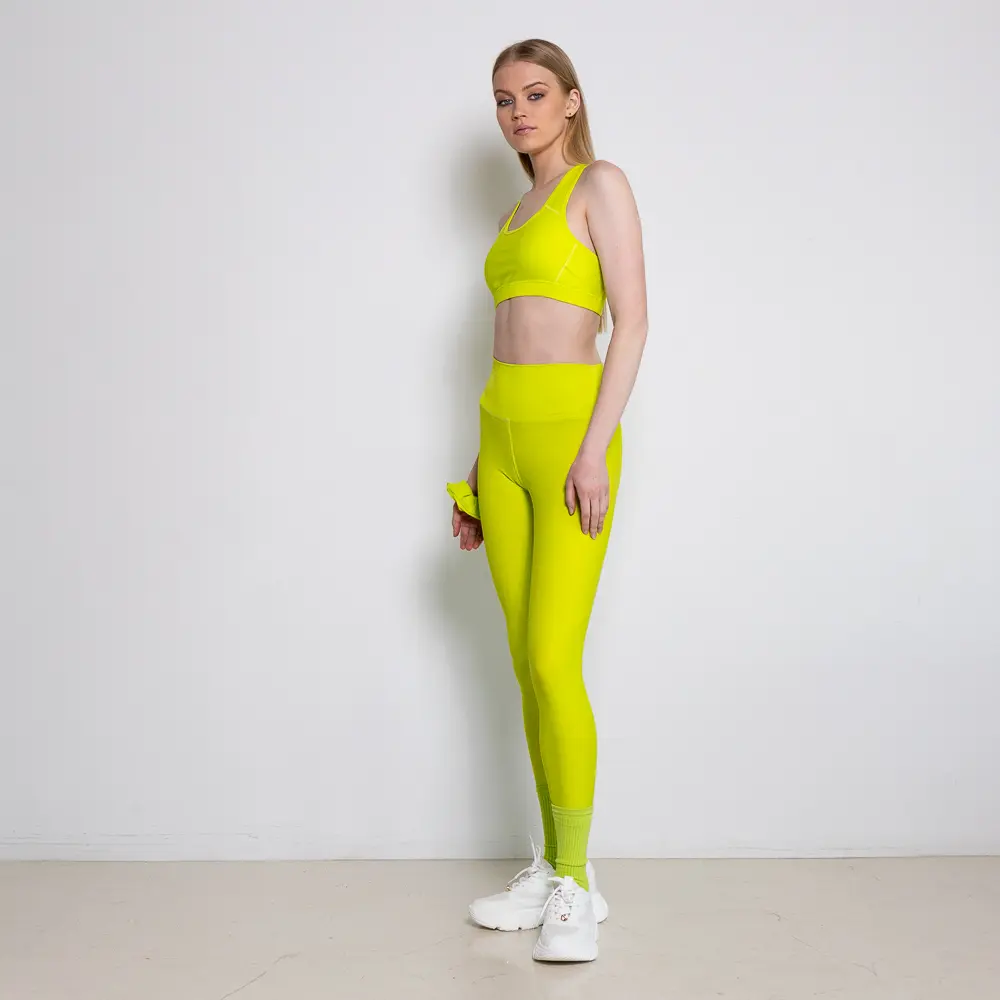 είναι ιδανικό για όταν θέλεις να κινείσαι με αυτοπεποίθηση και στόχο. Λεπτομέρειες: Ψηλόμεση γραμμή για αίσθηση σταθερότητας Smooth fit χωρίς διαφάνεια Ενεργητικό neon lime χρώμα για statement εμφάνιση Για δυναμικές προπονήσεις