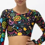 σε print PULSE. Άνετη εφαρμογή από ανακυκλώσιμο ύφασμα* που απομακρύνει τον ιδρώτα και τέλεια στήριξη κατά την διάρκεια της προπόνησης. Απαλό και άνετο στην κίνηση. Σημείωση: Το μοντέλο της φωτογραφίας είναι 15 χρονών σε Μέγεθος: 12 *Ανακυκλώσιμο υλικό