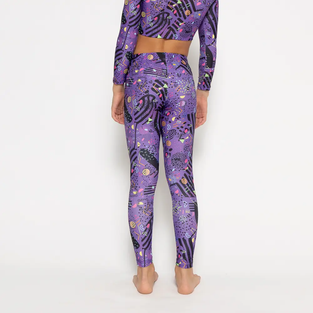 με λάστιχο στη μέση