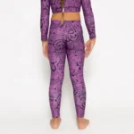 με λάστιχο στη μέση