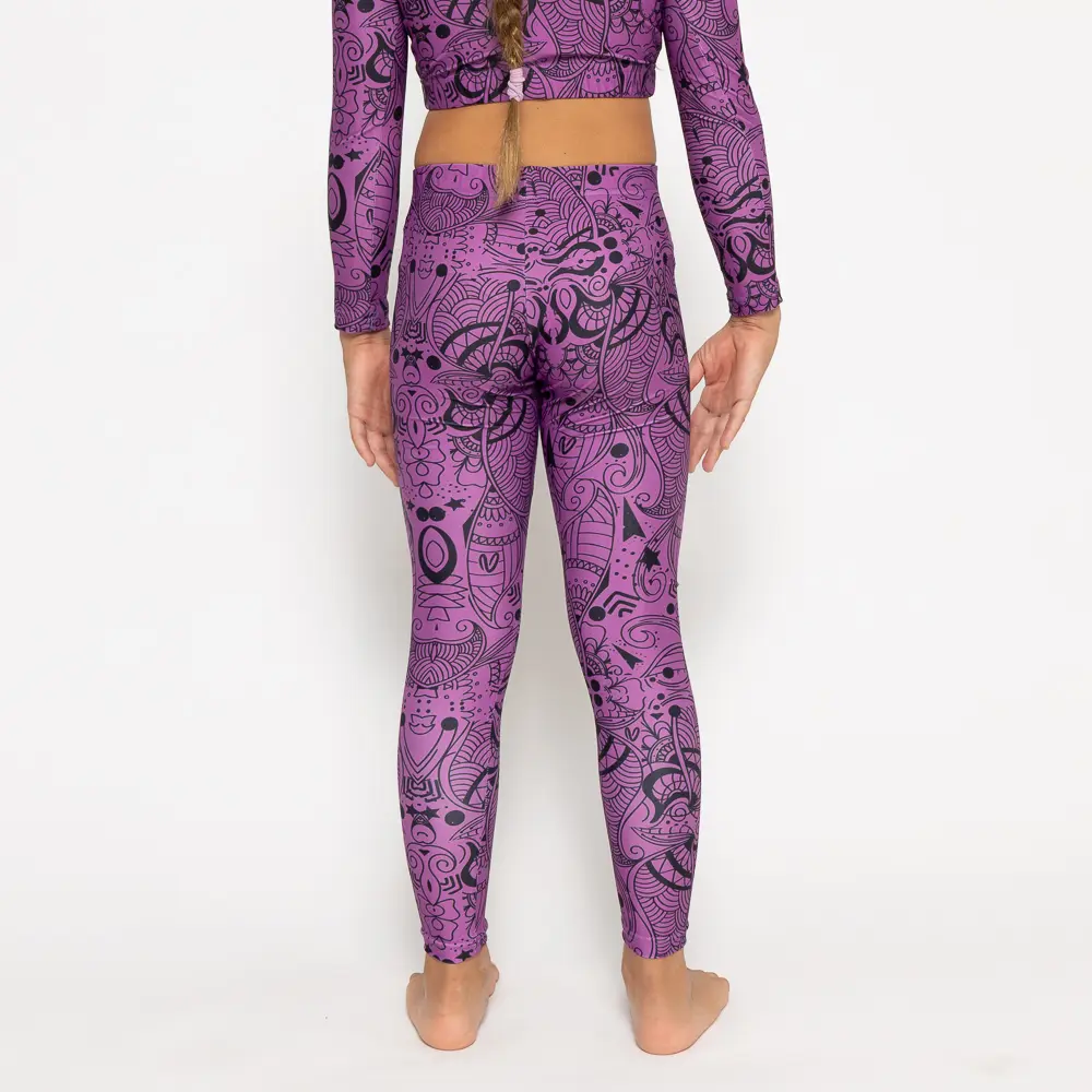 με λάστιχο στη μέση