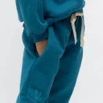 30% πολυεστέρας. Επάνω μέρος: Rib στρογγυλή λαιμόκοψη