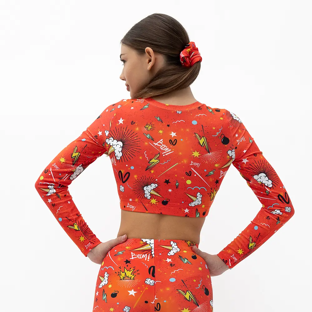 σε print SPITHA. Άνετη εφαρμογή από ανακυκλώσιμο ύφασμα* που απομακρύνει τον ιδρώτα και τέλεια στήριξη κατά την διάρκεια της προπόνησης. Απαλό και άνετο στην κίνηση. Σημείωση: Το μοντέλο της φωτογραφίας είναι Μέγεθος: 12 *Ανακυκλώσιμο υλικό