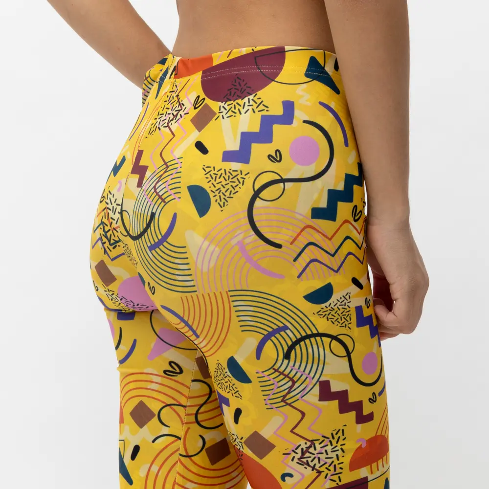 σε print VIBE. Άνετη εφαρμογή από ανακυκλώσιμο ύφασμα* που απομακρύνει τον ιδρώτα και τέλεια στήριξη κατά την διάρκεια της προπόνησης. Απαλό και άνετο στην κίνηση. Σημείωση: Το μοντέλο της φωτογραφίας είναι 15 χρονών με Μέγεθος: 12 *Ανακυκλώσιμο υλικό