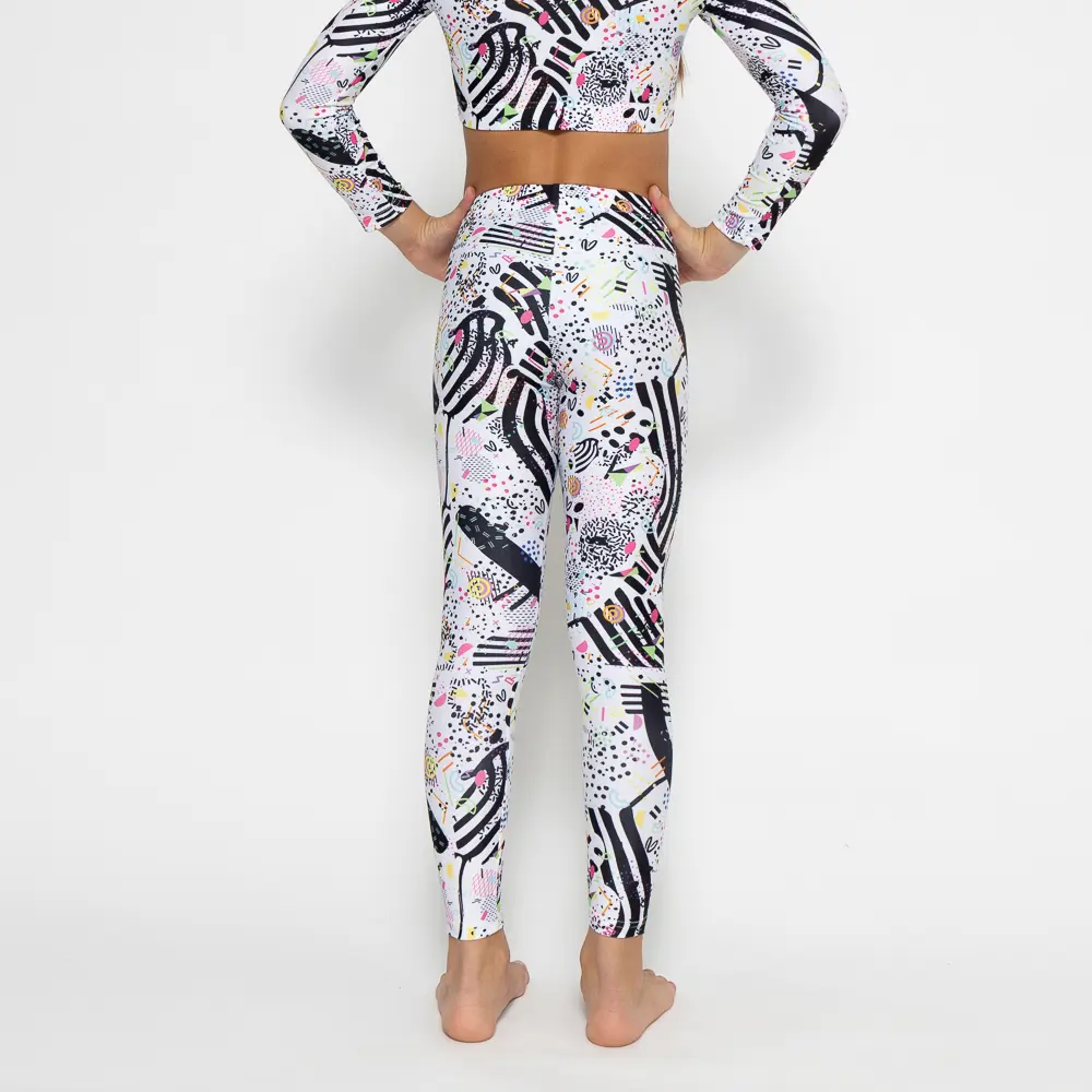 με λάστιχο στη μέση