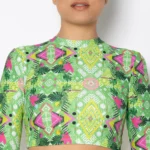 αυτό το σετ δεν φοριέται απλώς  κινείται.   Άνετη εφαρμογή από ανακυκλώσιμο ύφασμα*. UPF(+50) Προστασία από την ηλιακή ακτινοβολία. Πλήρης επένδυση (φόδρα) ανακυκλώσιμου πολυαμιδίου ιδανική για την προστασία του ευαίσθητου δέρματος και γρήγορο στέγνωμα.   Σημείωση: Το μοντέλο της φωτογραφίας είναι 1.68 ύψος με Μέγεθος: S *Ανακυκλώσιμο υλικό