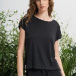 NURIA ΜΠΛΟΥΖΑ