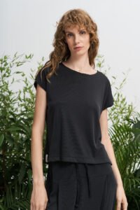 NURIA ΜΠΛΟΥΖΑ