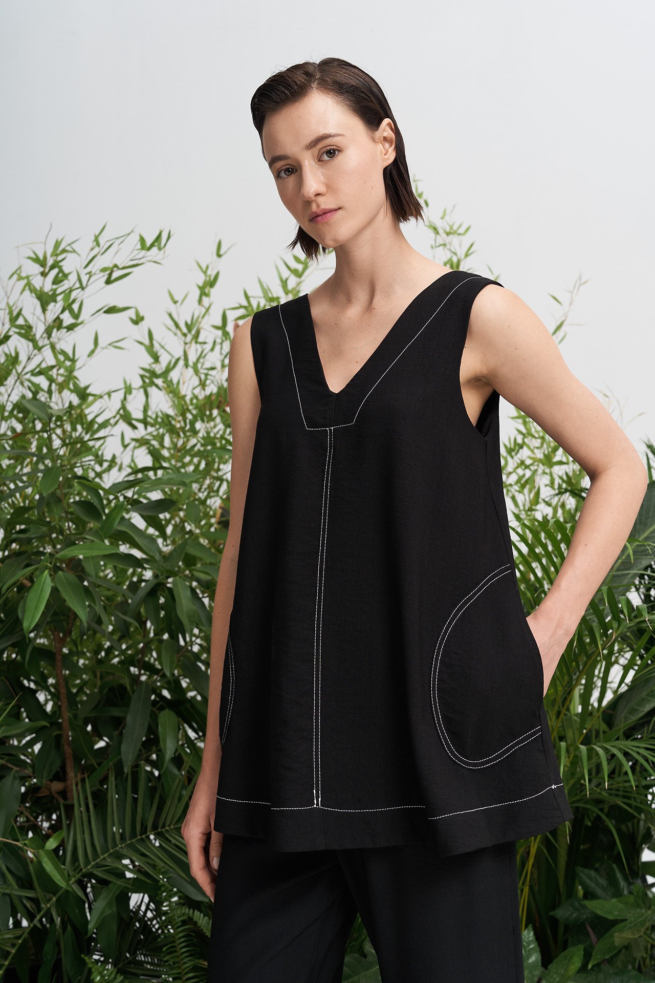 ELODIE ΜΠΛΟΥΖΑ